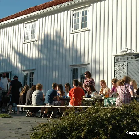 Feriesenter 4* Skottevik